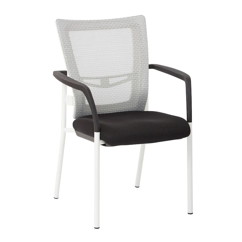 Chaise visiteur à dossier en maille et assise en tissu noir rembourré, avec accoudoirs et piètement blanc