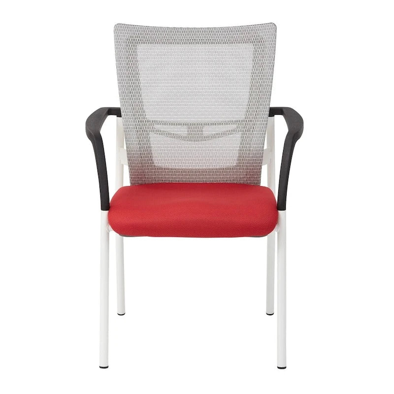 Chaise visiteur à dossier en maille et assise en tissu noir rembourré, avec accoudoirs et piètement blanc